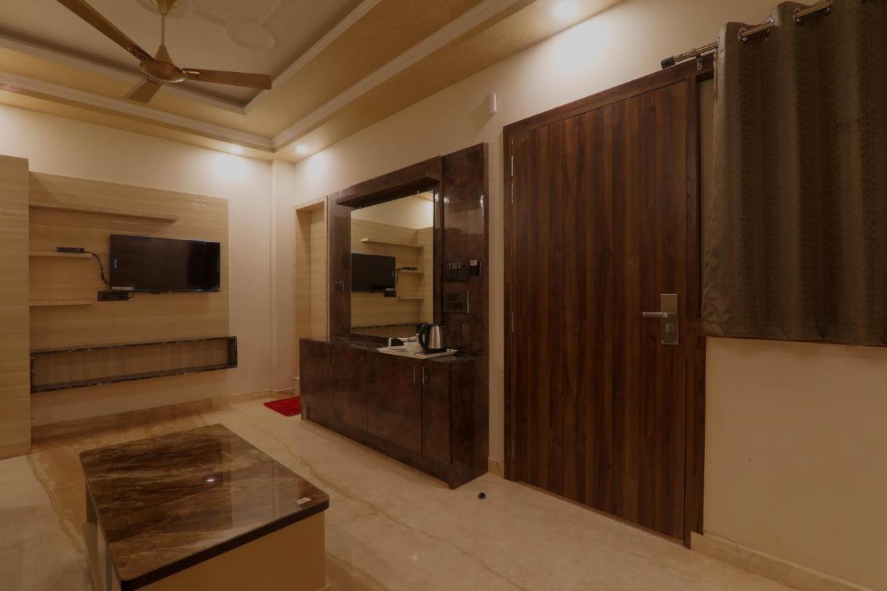 Hotel Shri Tirupati Residency Lakhnaú Exteriér fotografie